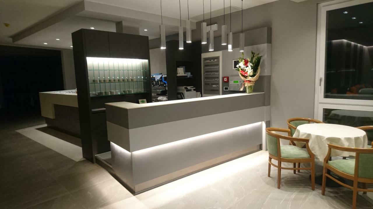 Hotel Paradiso Бардолино Экстерьер фото